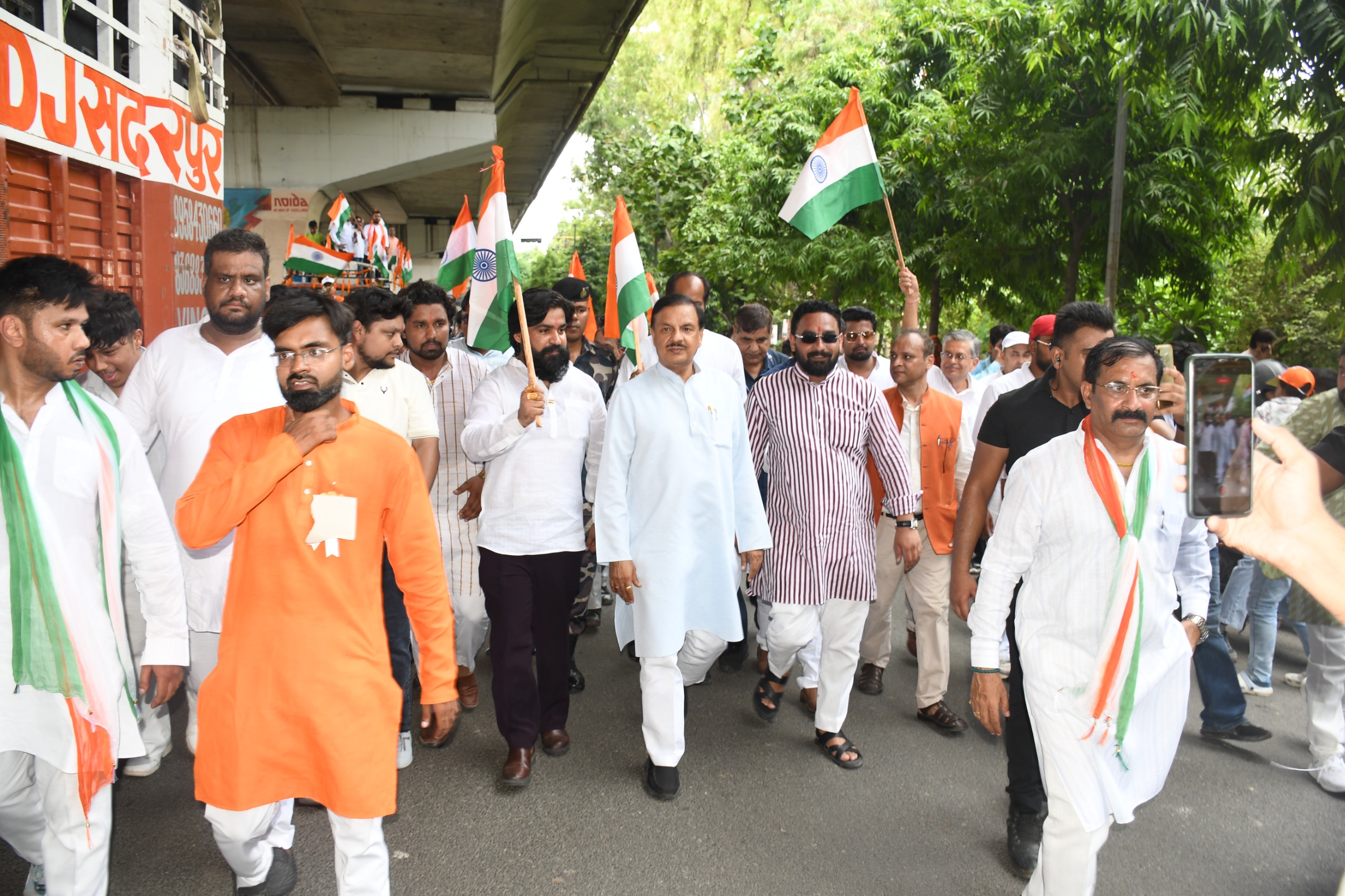 noida-tiranga-yatra-2026-3200-feet-flag